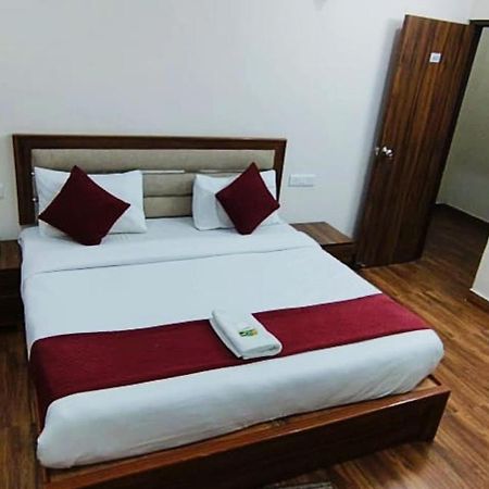 Luxury Rooms In Safdarjung Enclave Near Aiims & Safdarjung Hospital New Delhi Luaran gambar