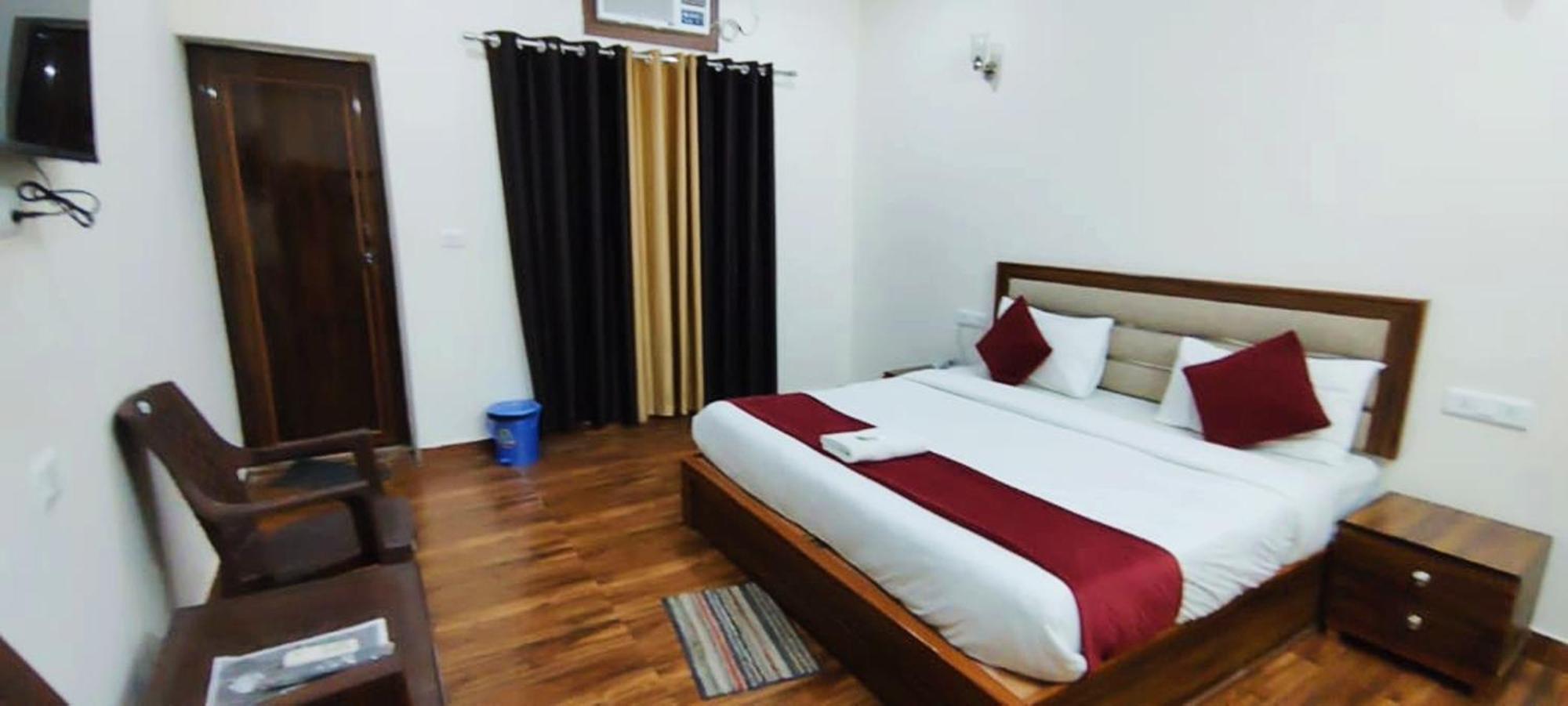 Luxury Rooms In Safdarjung Enclave Near Aiims & Safdarjung Hospital New Delhi Luaran gambar