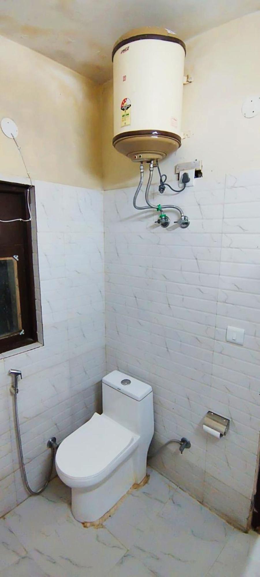 Luxury Rooms In Safdarjung Enclave Near Aiims & Safdarjung Hospital New Delhi Luaran gambar