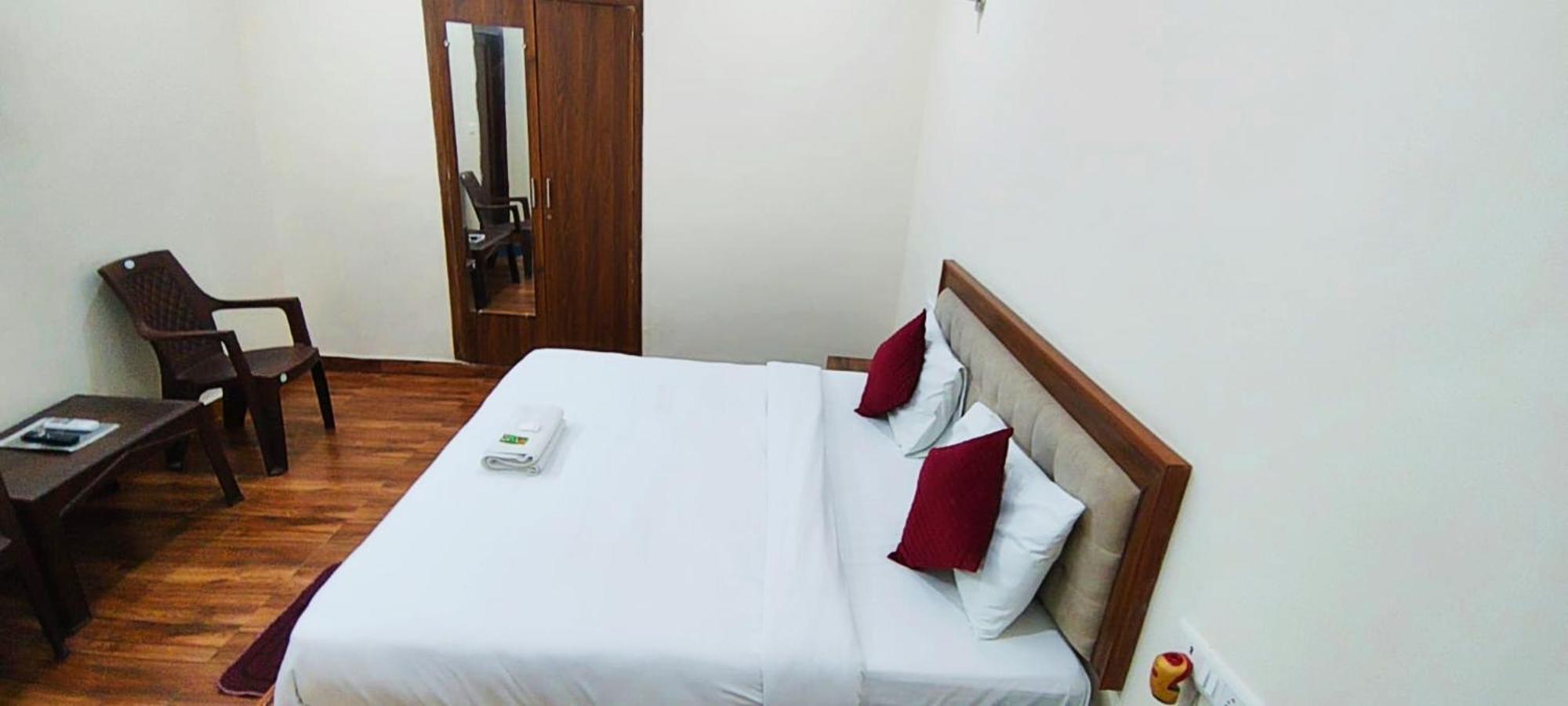 Luxury Rooms In Safdarjung Enclave Near Aiims & Safdarjung Hospital New Delhi Luaran gambar