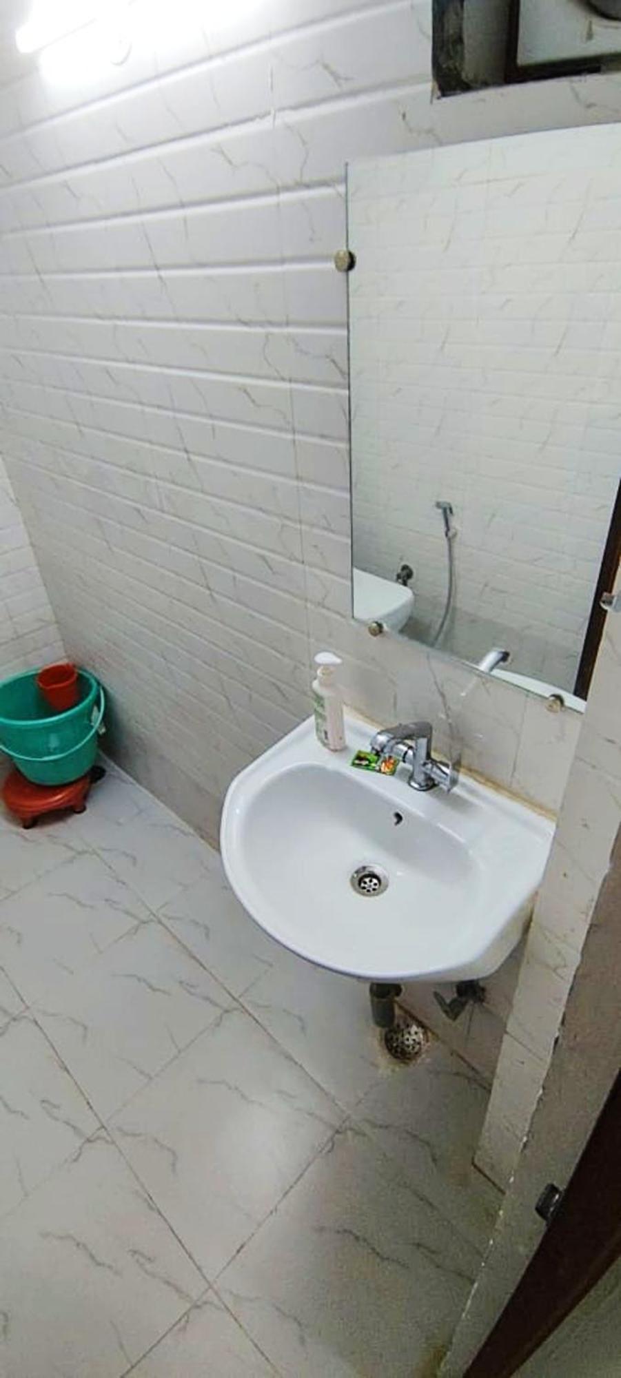 Luxury Rooms In Safdarjung Enclave Near Aiims & Safdarjung Hospital New Delhi Luaran gambar